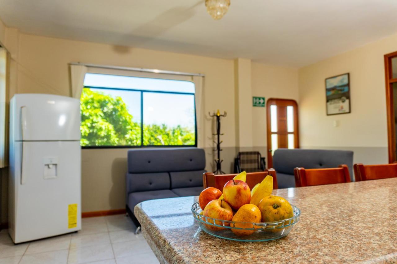 Cucuve Eco Hostal Puerto Baquerizo Moreno Kültér fotó