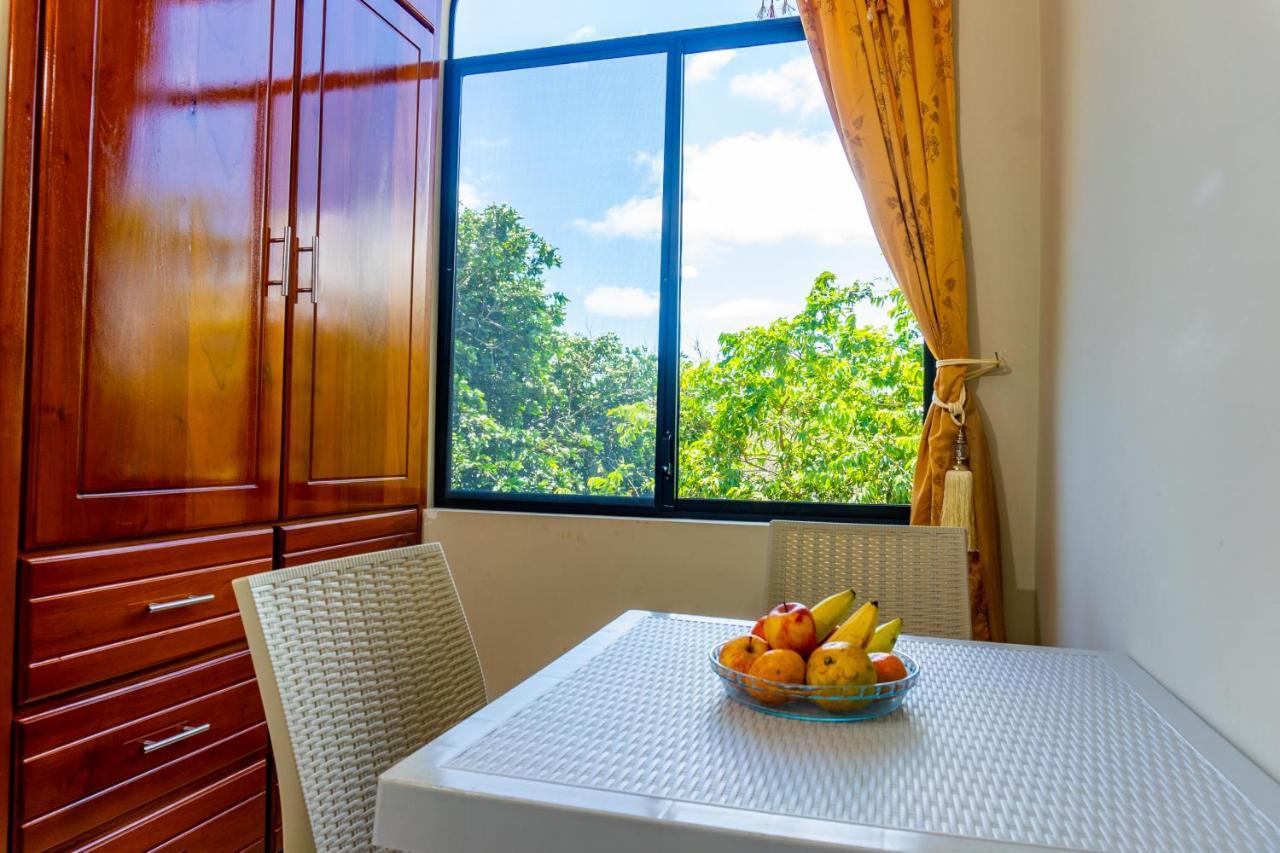 Cucuve Eco Hostal Puerto Baquerizo Moreno Kültér fotó