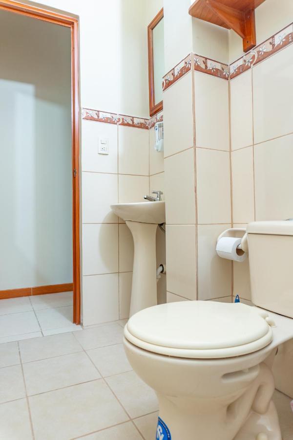 Cucuve Eco Hostal Puerto Baquerizo Moreno Kültér fotó