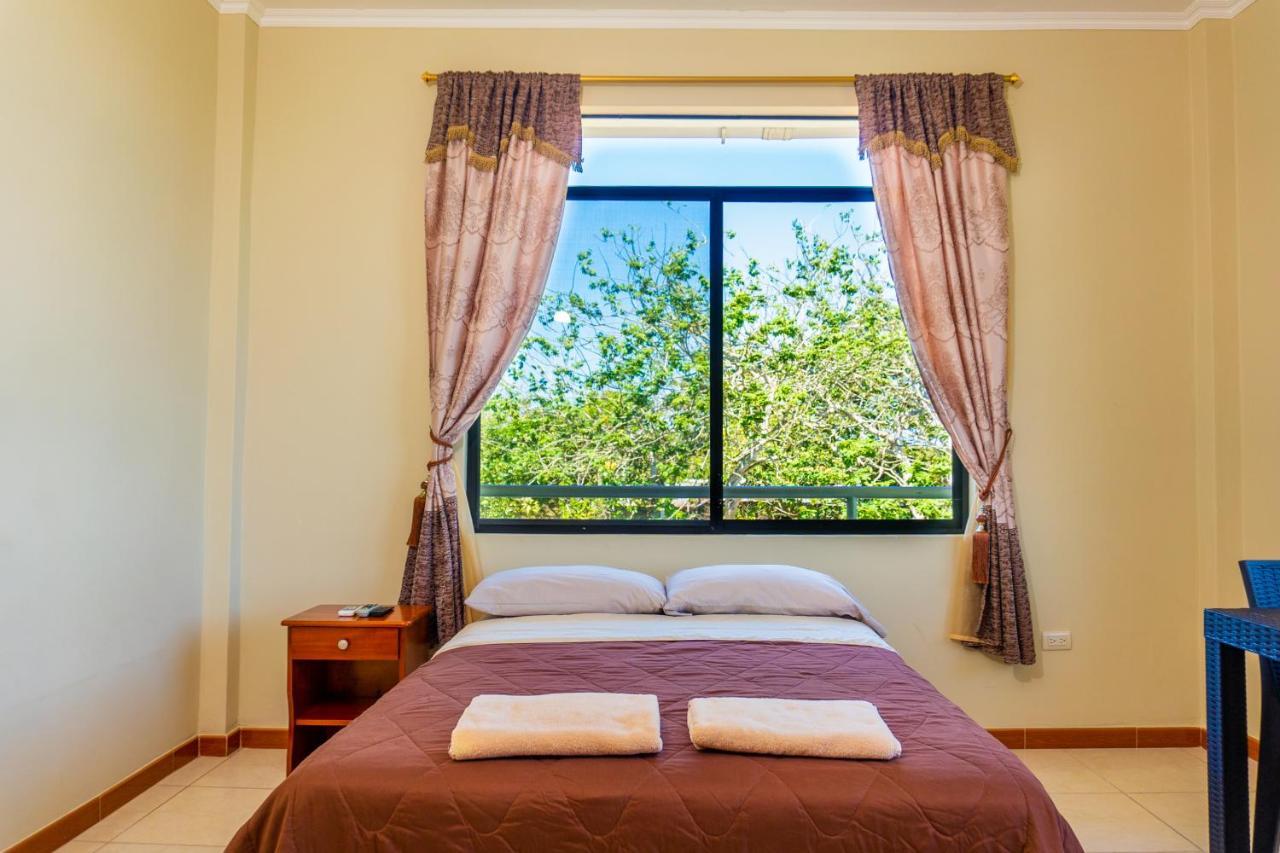 Cucuve Eco Hostal Puerto Baquerizo Moreno Kültér fotó