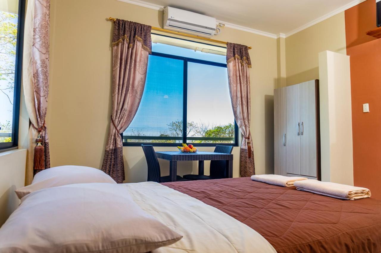 Cucuve Eco Hostal Puerto Baquerizo Moreno Kültér fotó